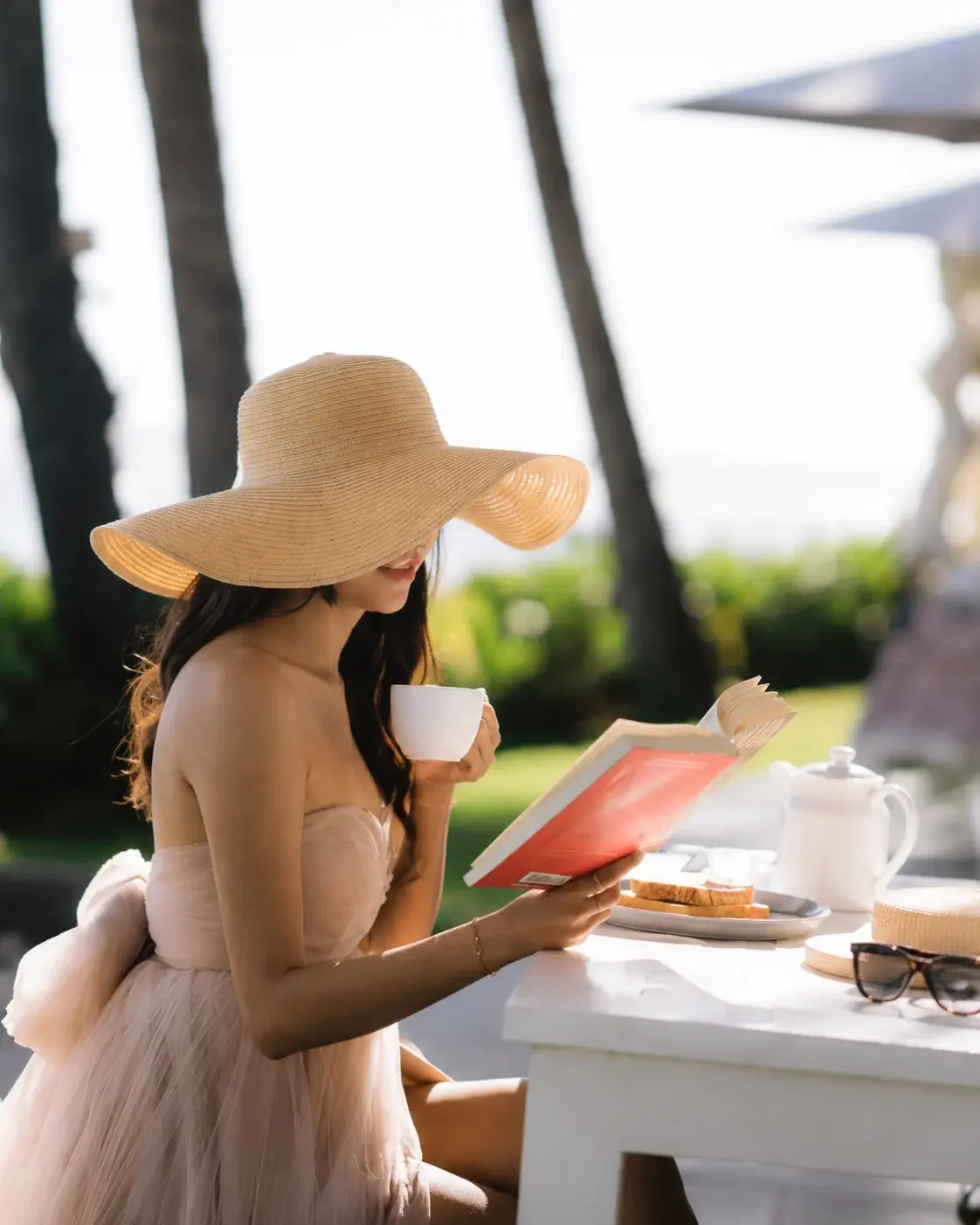 Breakfast by the Sea